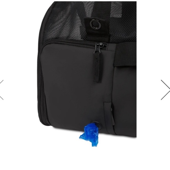 Swissgear 3321 Getaway Premium Travel Pet Carrier in Black (up to 20 pounds) - Picture 4 of 16